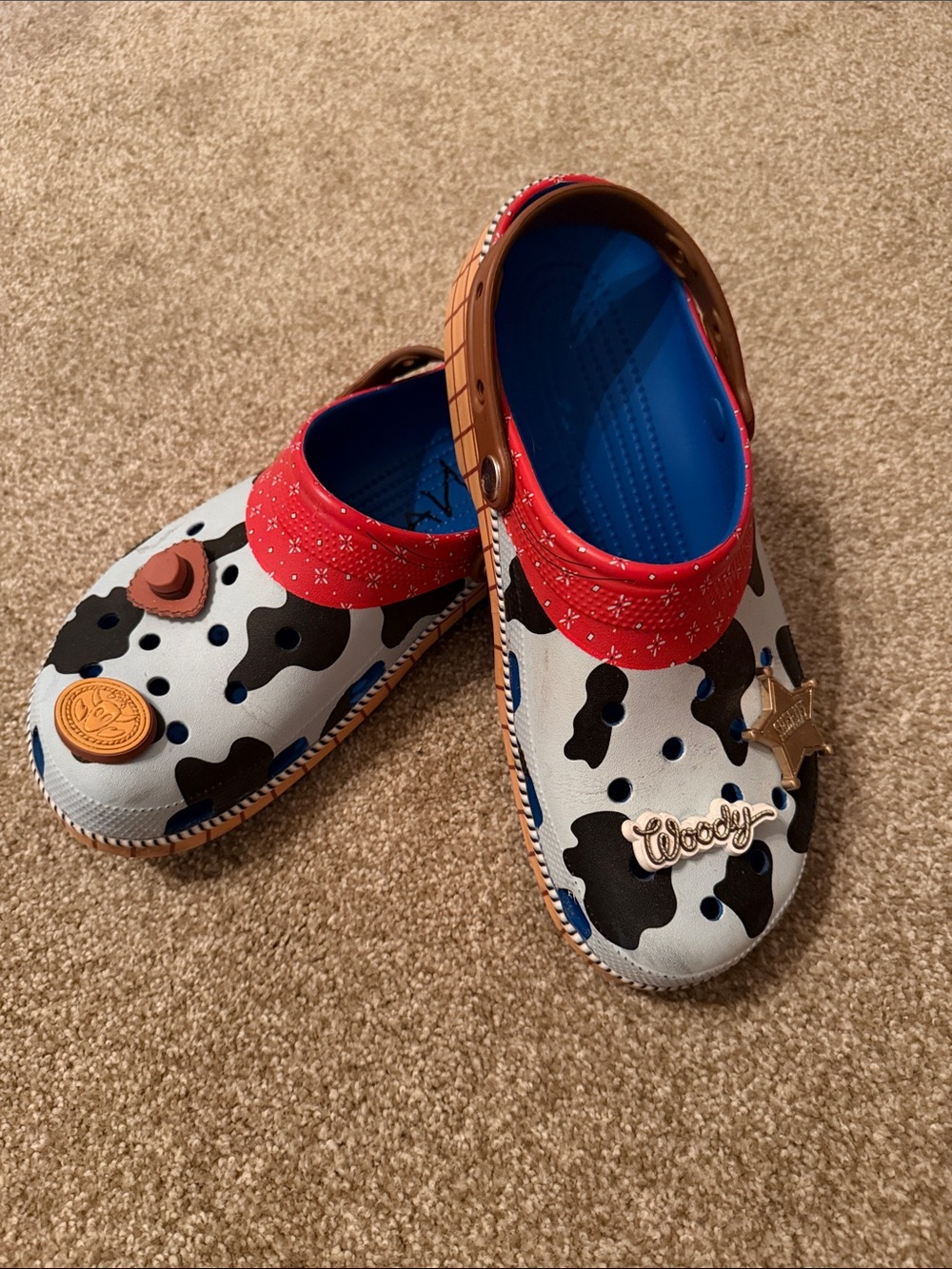 CROCS Toy Story Woody Themed men’s 10